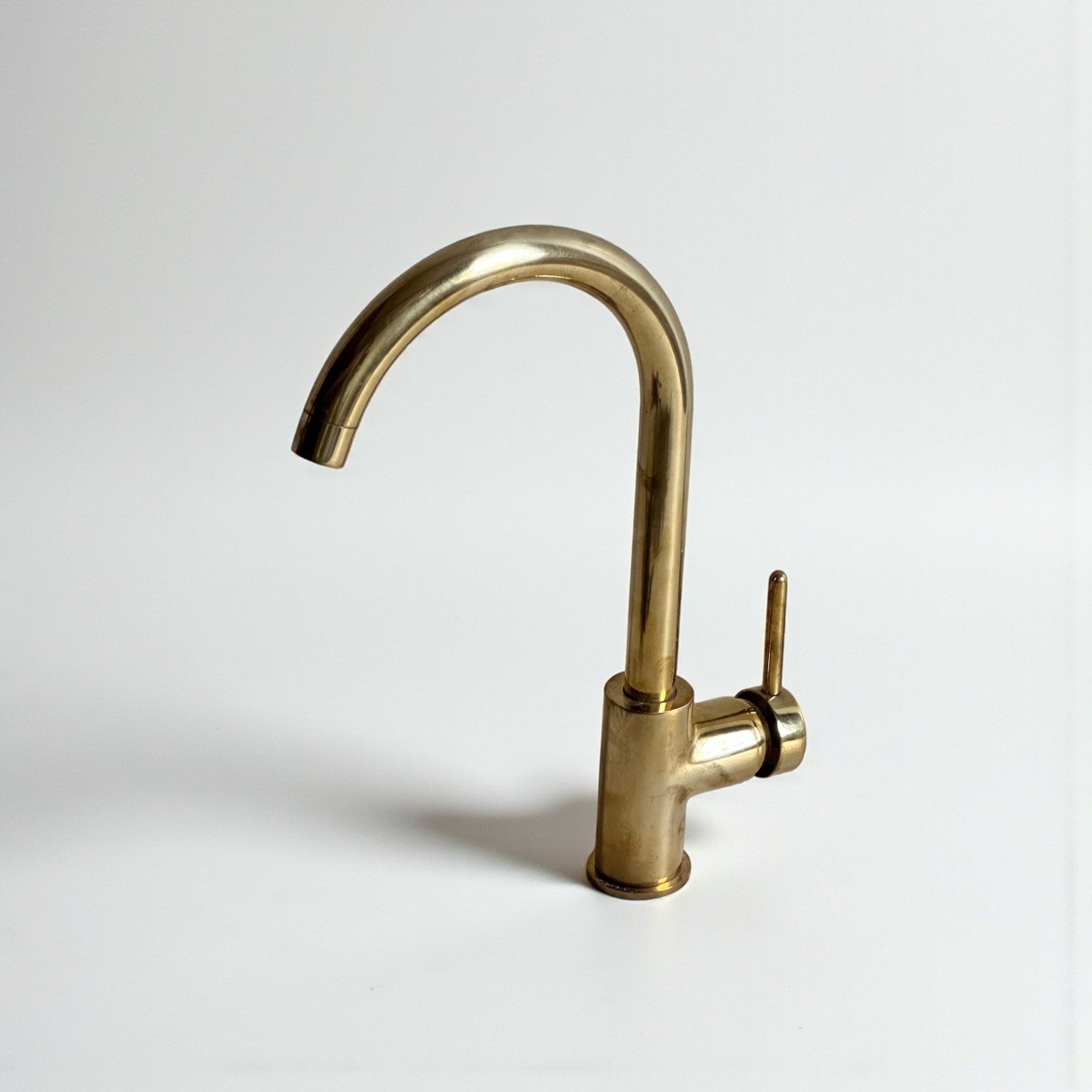 Aged Bronze Gooseneck Bathroom Faucet – Elegant Sink Tap 5 Aged Bronze Gooseneck Bathroom Faucet – Elegant Sink Tap - Image 5