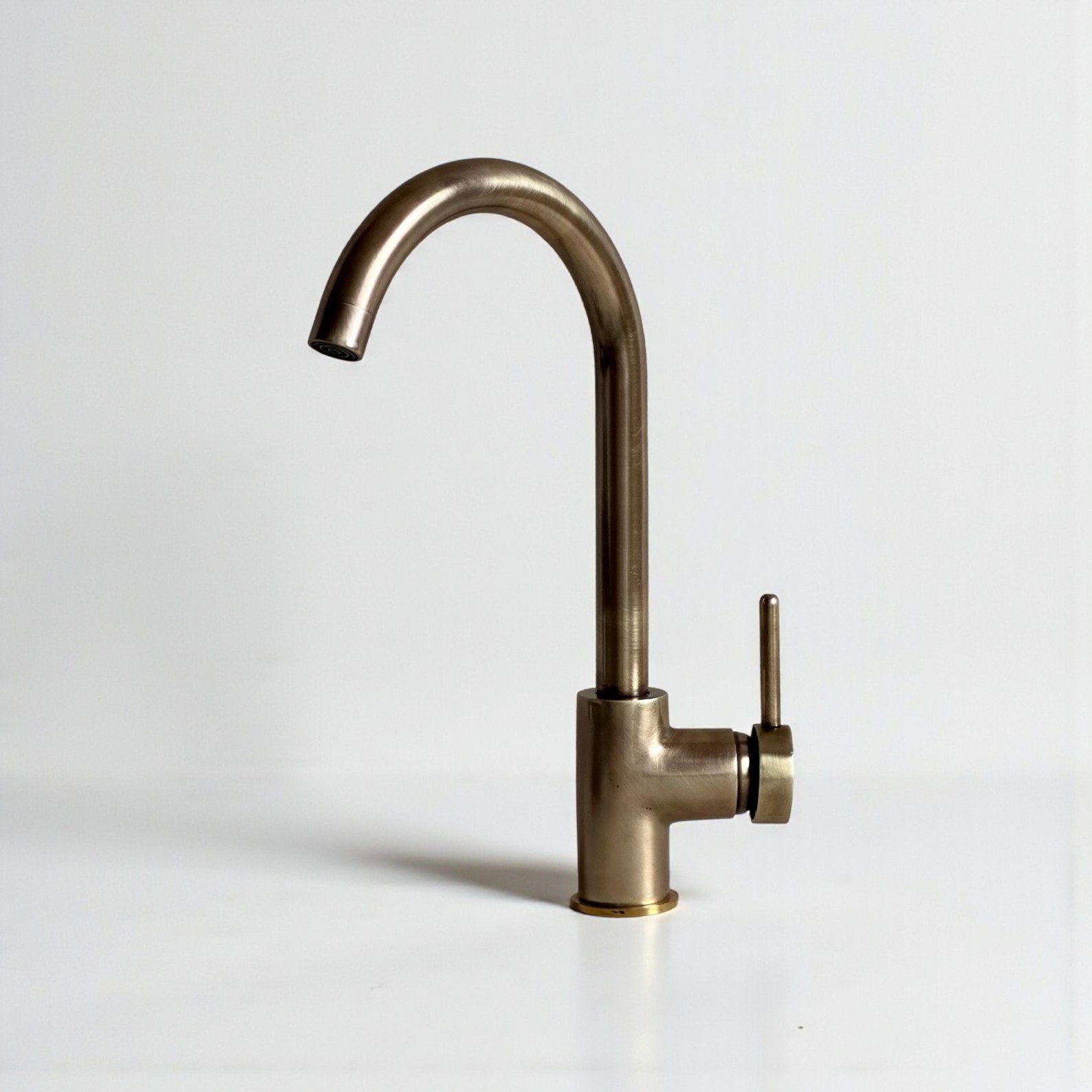 Aged Bronze Gooseneck Bathroom Faucet – Elegant Sink Tap 3 Aged Bronze Bathroom Faucet